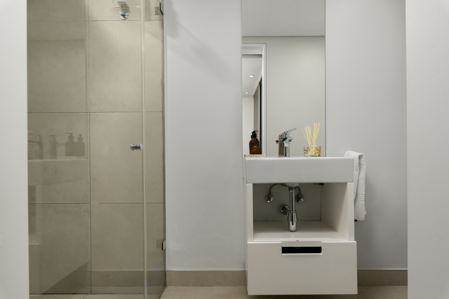 2 Bedroom Property for Sale in Sea Point Western Cape
